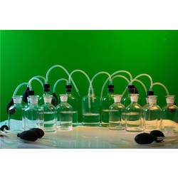 Набор склянок с дозатором для хранения растворов