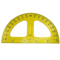 Транспортир классный пластмассовый